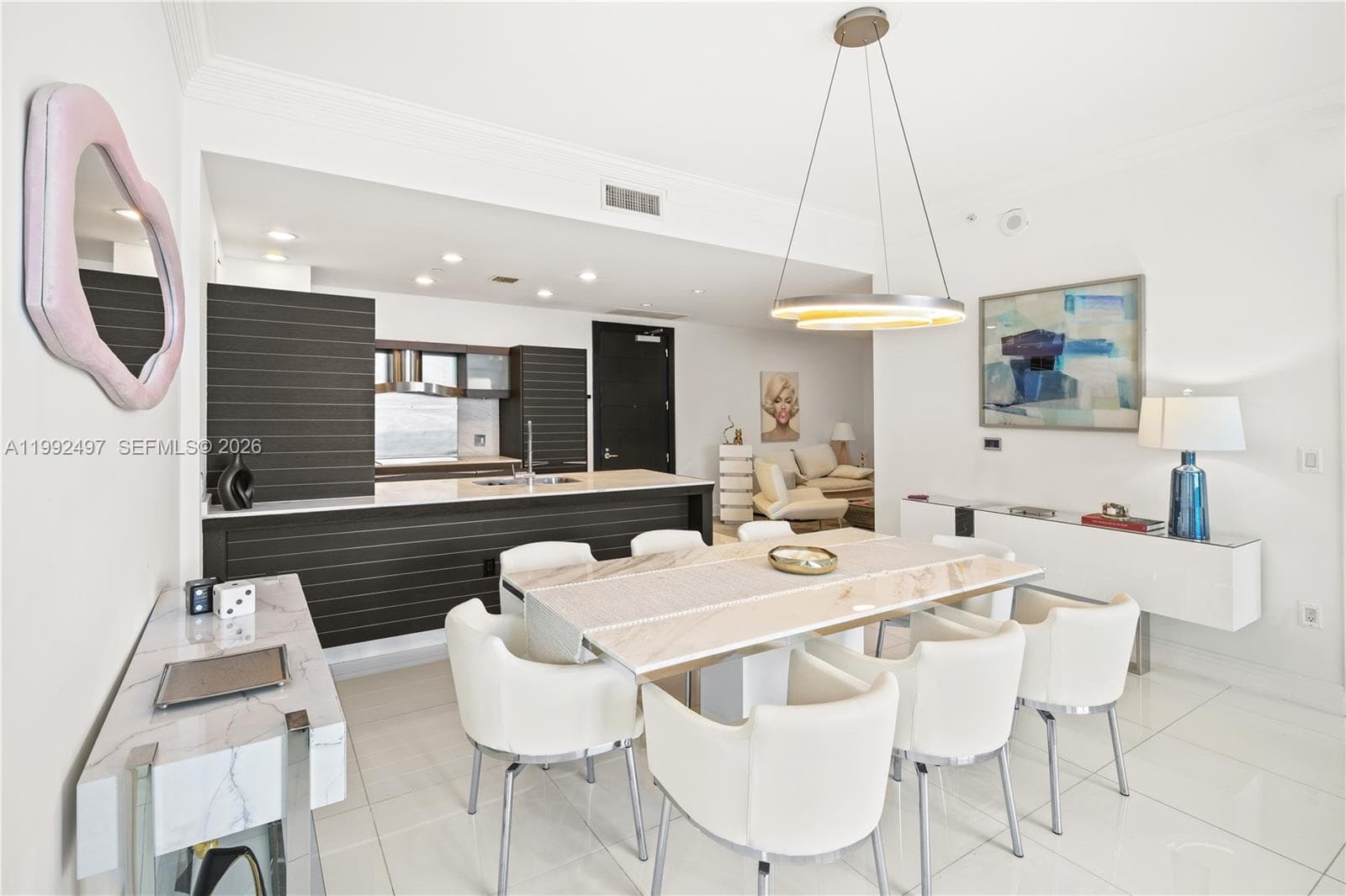 200 Biscayne Boulevard Way # 5009, Miami FL 33131 — 24