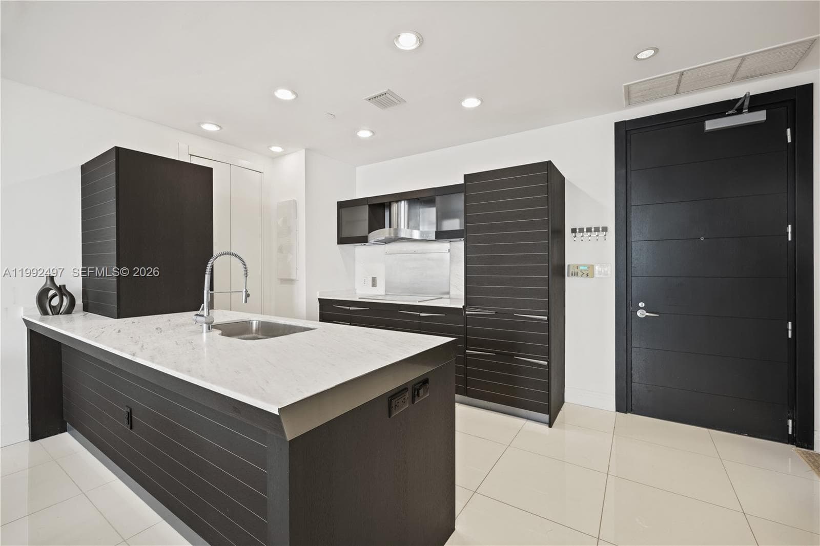 200 Biscayne Boulevard Way # 5009, Miami FL 33131 — 19