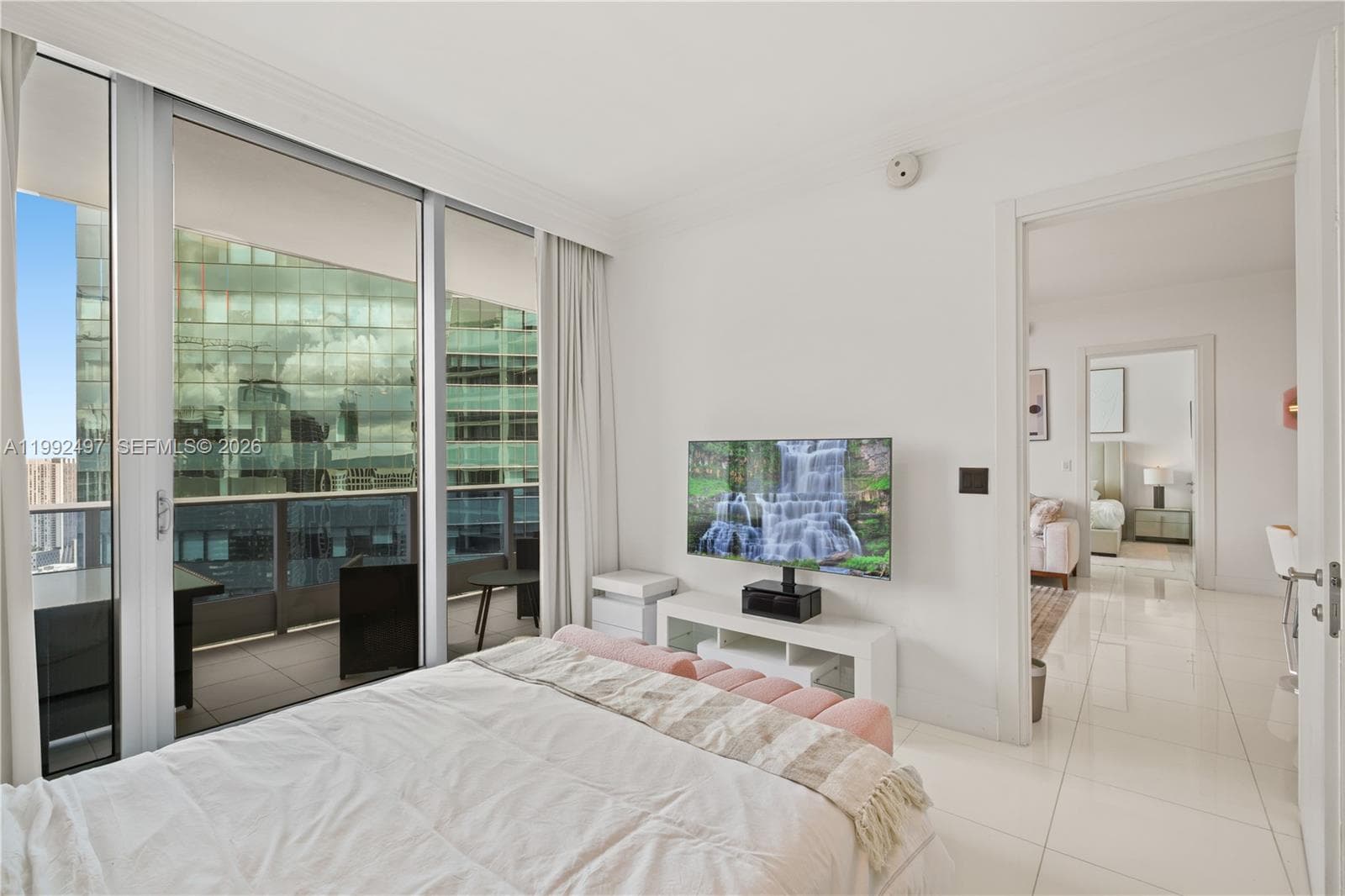 200 Biscayne Boulevard Way # 5009, Miami FL 33131 — 39