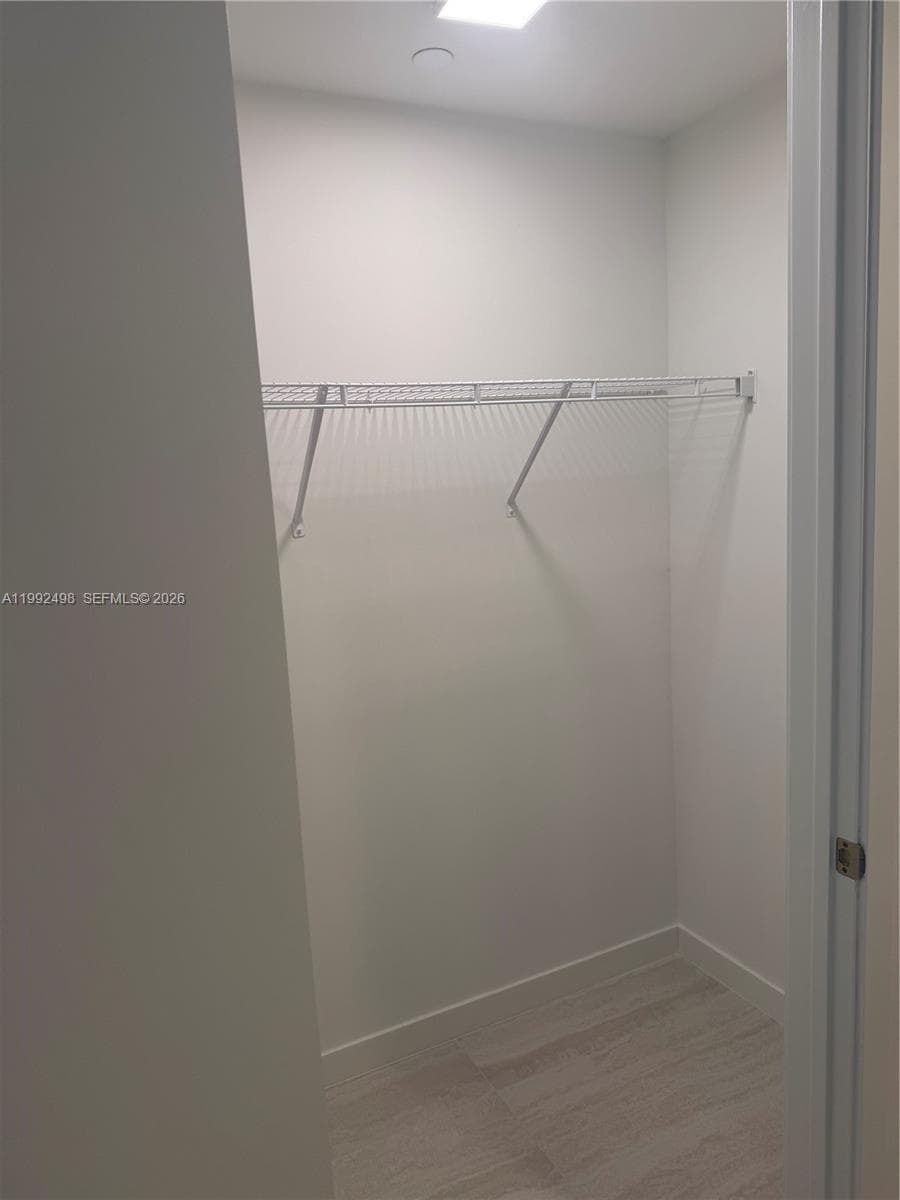 77 SE 5th St # 2204, Miami FL 33131 — 26