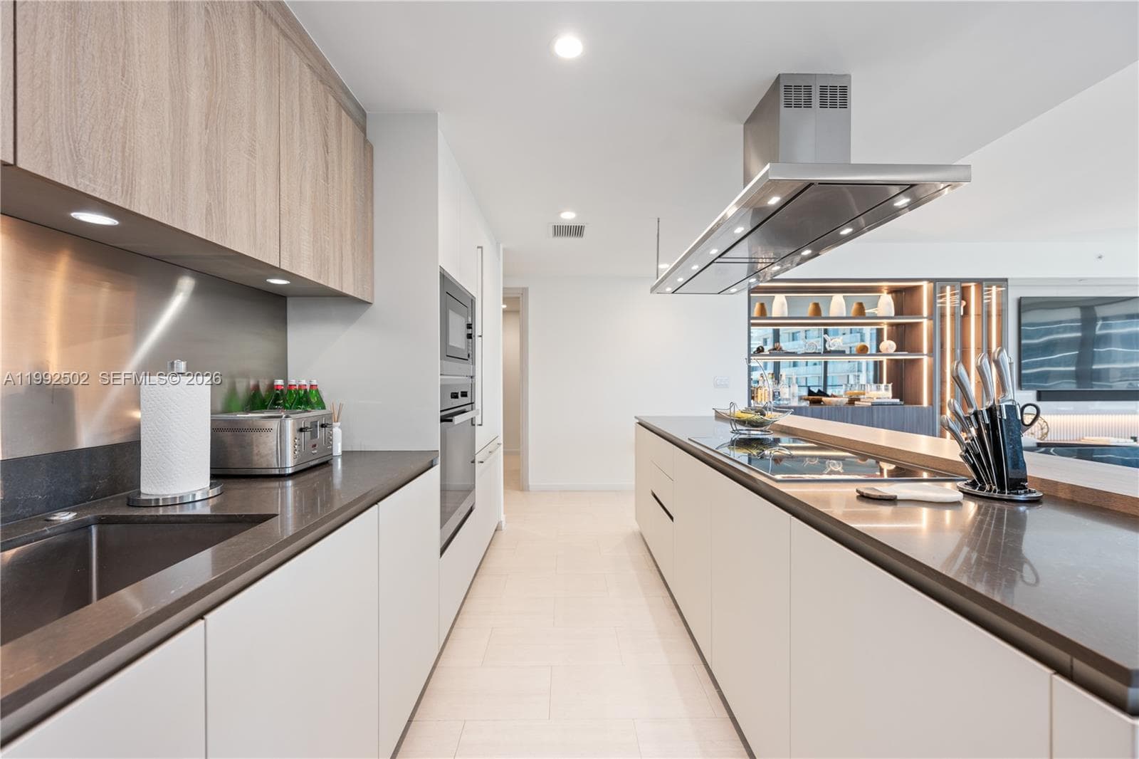 1000 Brickell Plz # 3702, Miami FL 33131 — 27