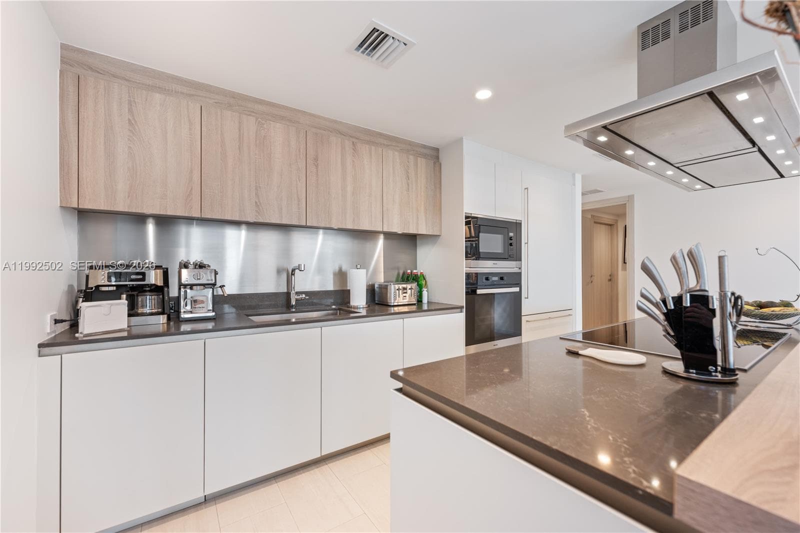 1000 Brickell Plz # 3702, Miami FL 33131 — 26