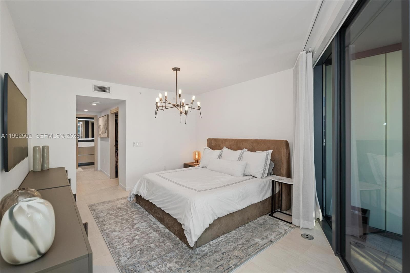 1000 Brickell Plz # 3702, Miami FL 33131 — 38
