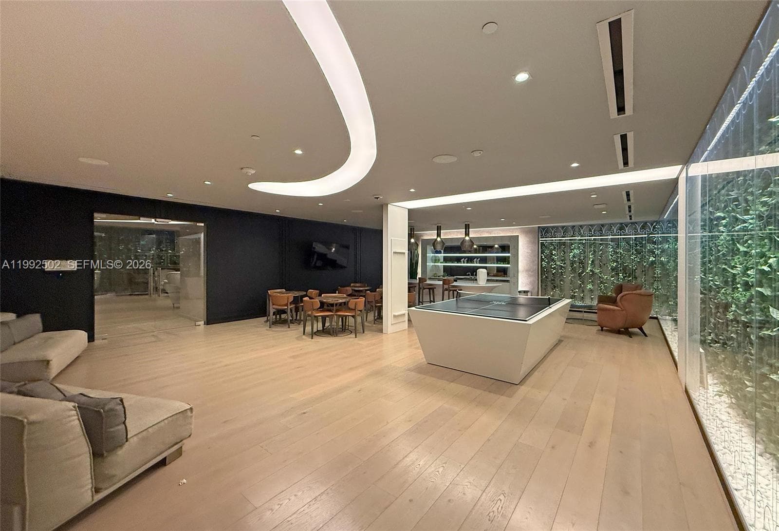 1000 Brickell Plz # 3702, Miami FL 33131 — 58