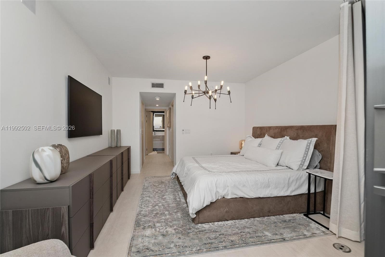 1000 Brickell Plz # 3702, Miami FL 33131 — 39
