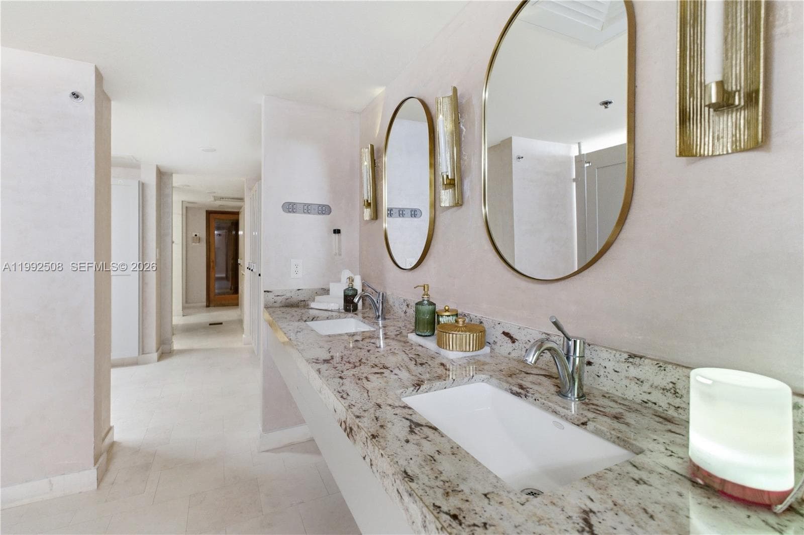 1395 Brickell Ave # 3407, Miami FL 33131 — 33