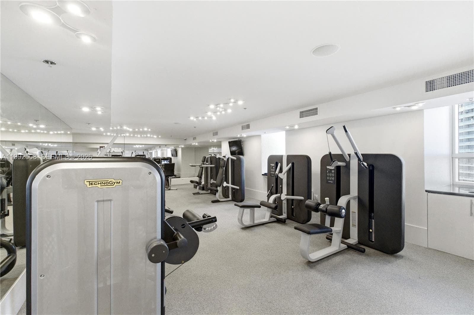 1395 Brickell Ave # 3407, Miami FL 33131 — 37