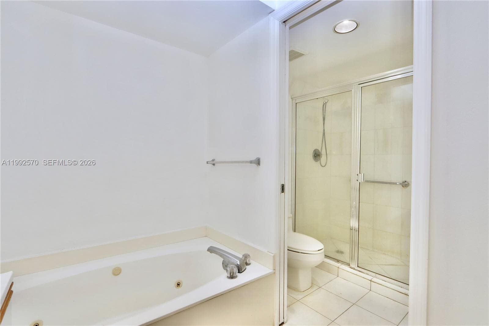 3500 Mystic Pointe Dr # 1207, Aventura FL 33180 — 18