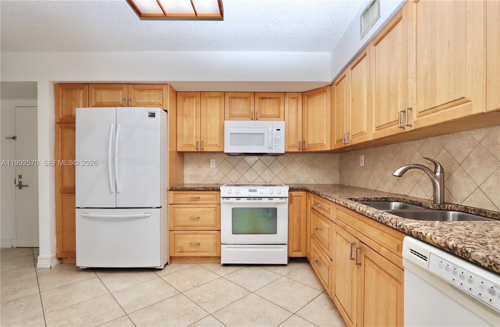 3500 Mystic Pointe Dr # 1207, Aventura FL 33180 — 11