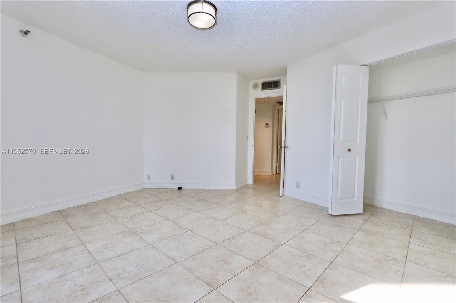 3500 Mystic Pointe Dr # 1207, Aventura FL 33180 — 25
