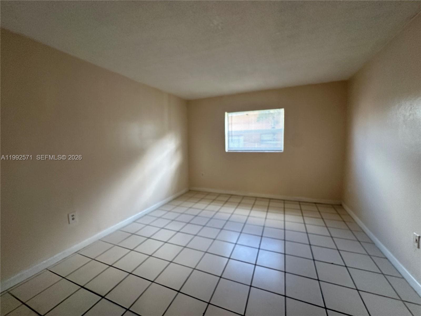 1008 NW 45th Ave # 08, Miami FL 33126 — 8
