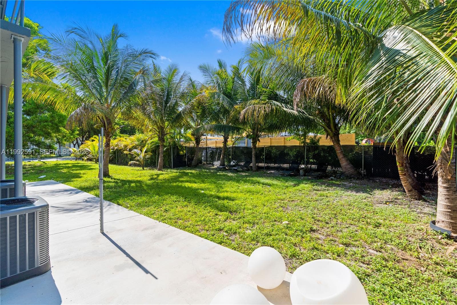 212 NW 11th St, Miami FL 33136 — 20