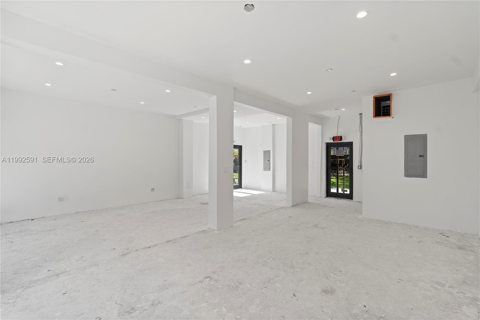 212 NW 11th St, Miami FL 33136 — 10