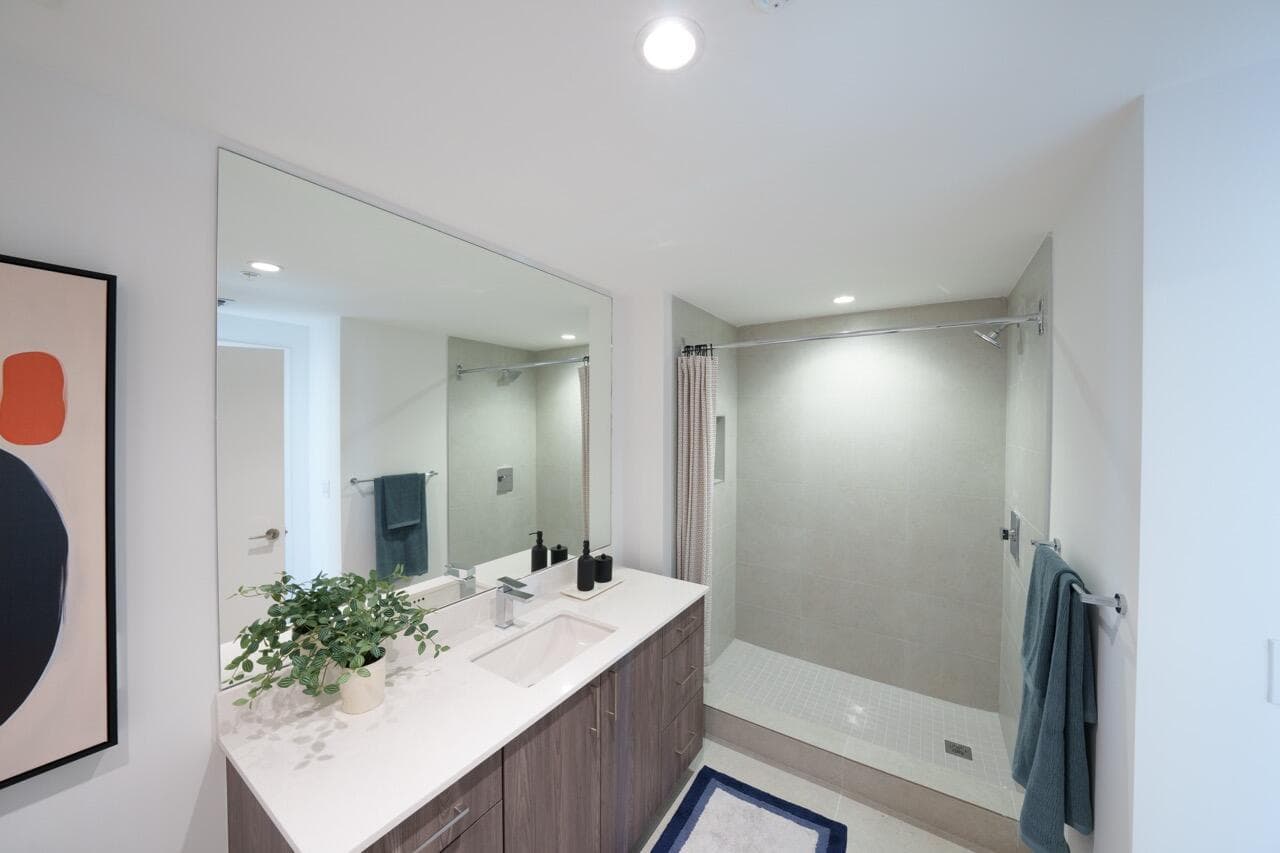 450 SW 5th Street # 515, Miami FL 33130 — 18