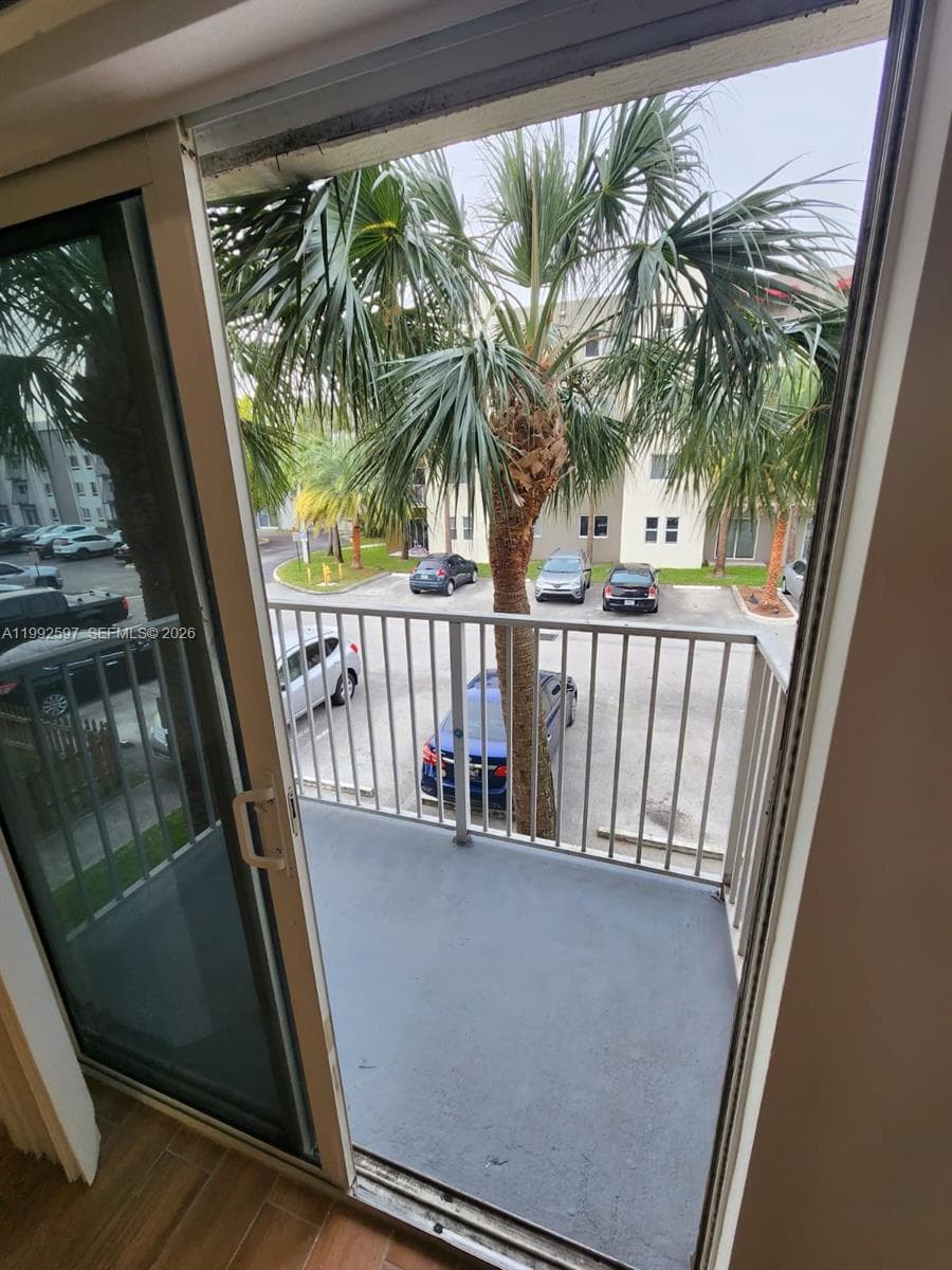 11060 SW 196th St # 213, Cutler Bay FL 33157 — 9