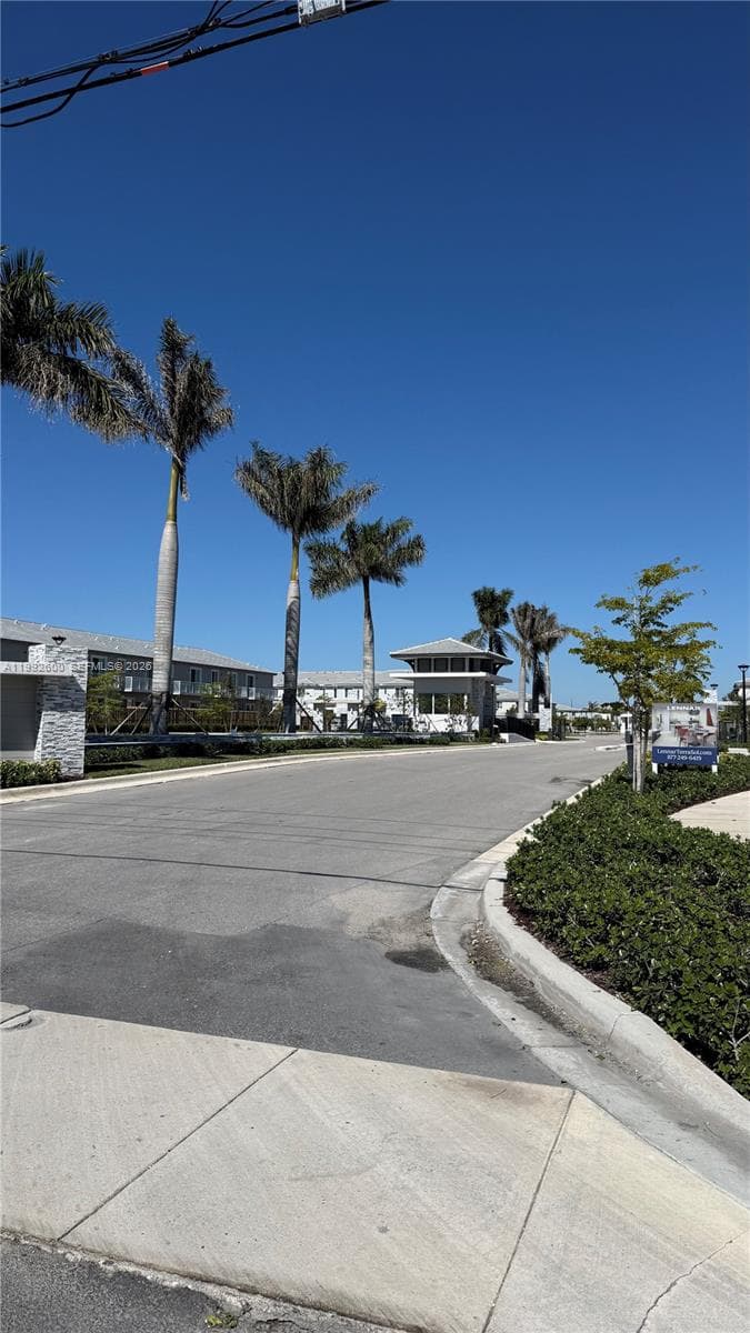 679 SE 13th St Cir, Homestead FL 33034 — 7