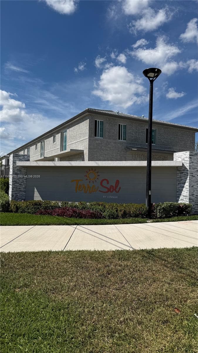 679 SE 13th St Cir, Homestead FL 33034 — 15