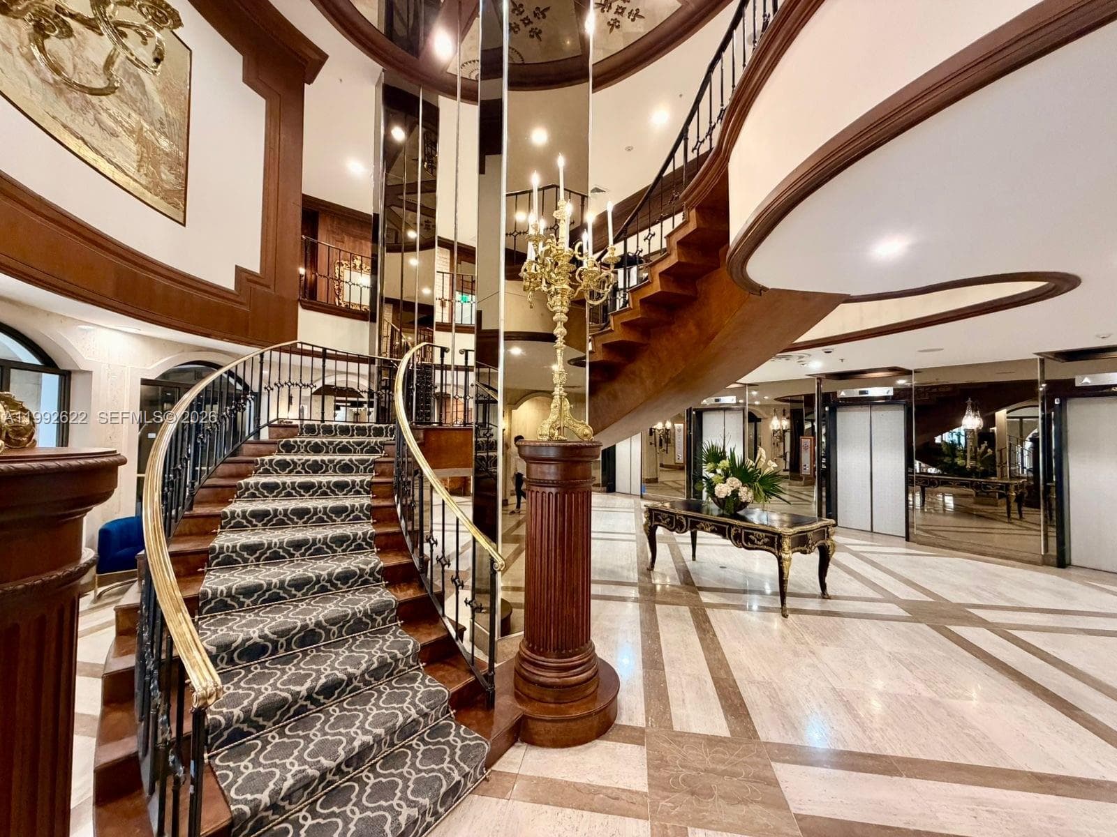 6039 Collins Ave # 1506, Miami Beach FL 33140 — 2