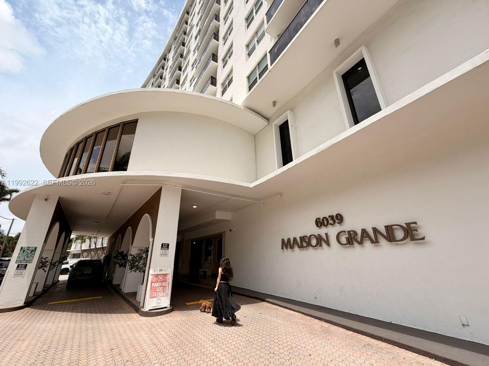 6039 Collins Ave # 1506, Miami Beach FL 33140 — 1