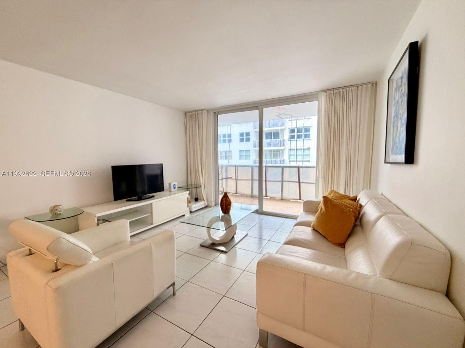 6039 Collins Ave # 1506, Miami Beach FL 33140 — 5