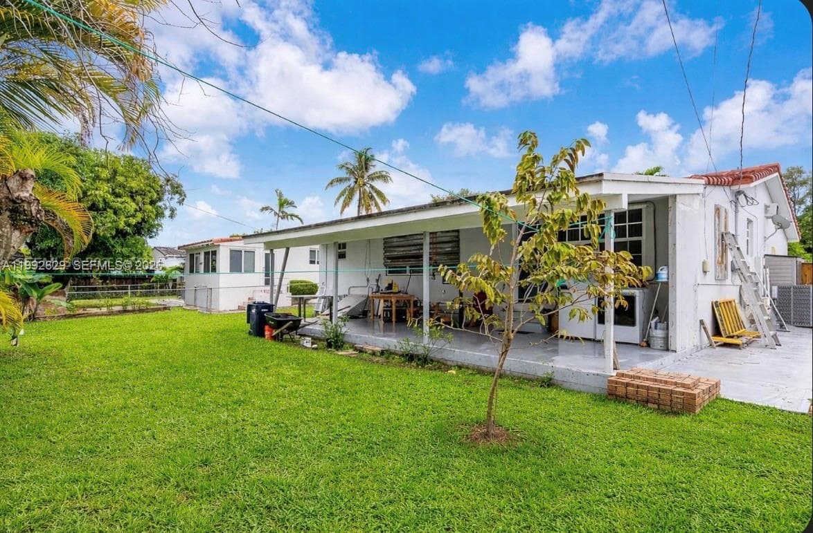 2145 SW 26 ST, Miami FL 33133 — 20