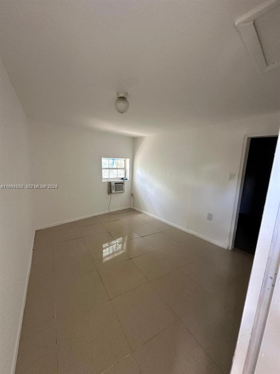 Arch Creeks Estates, Miami, FL — 14