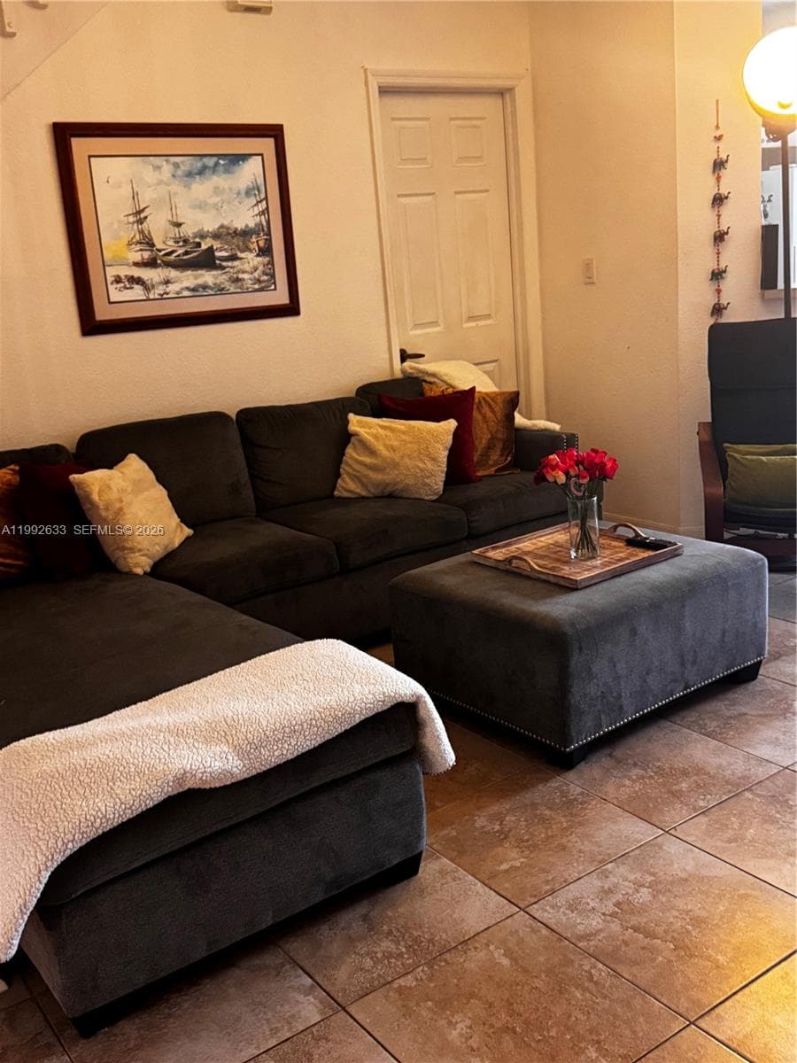 10723 NW 85th Ter # 38, Doral FL 33178 — 5
