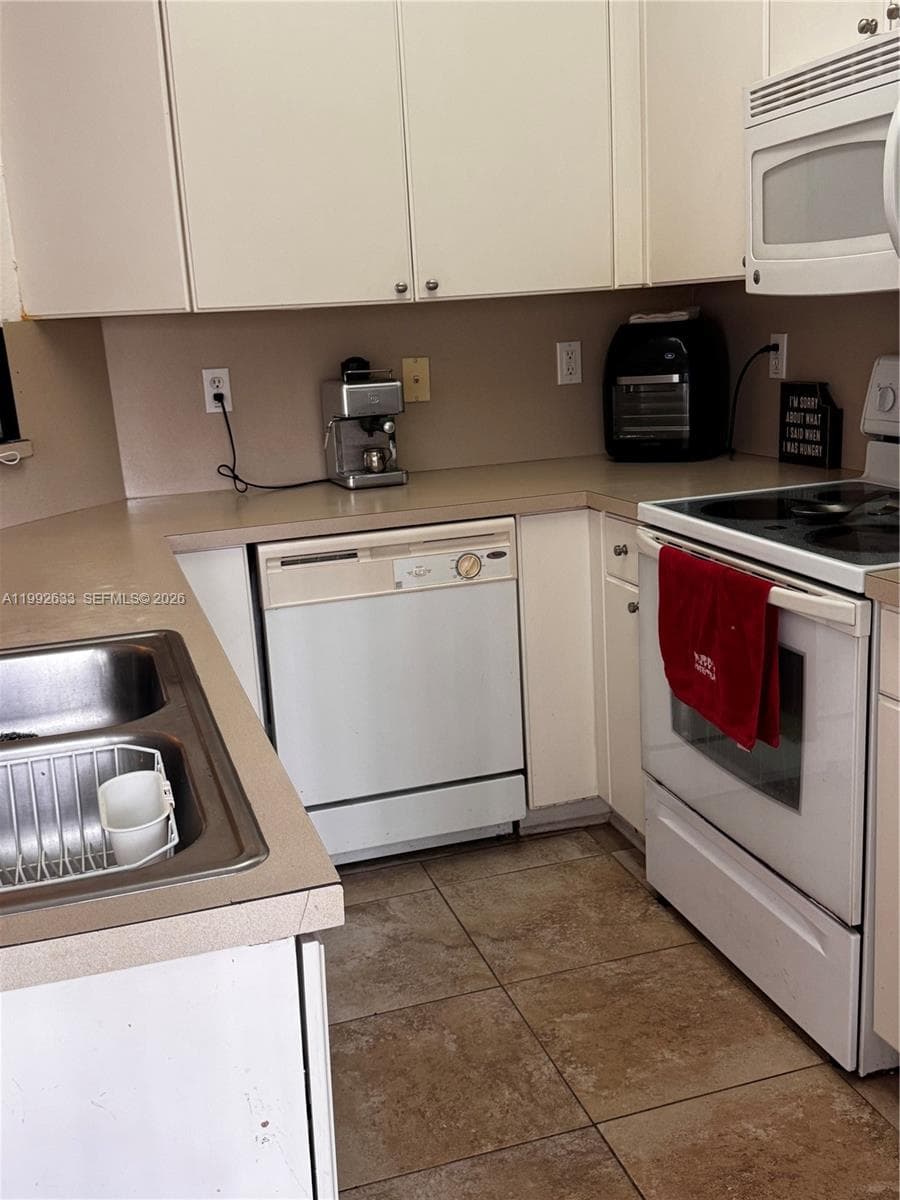 10723 NW 85th Ter # 38, Doral FL 33178 — 15