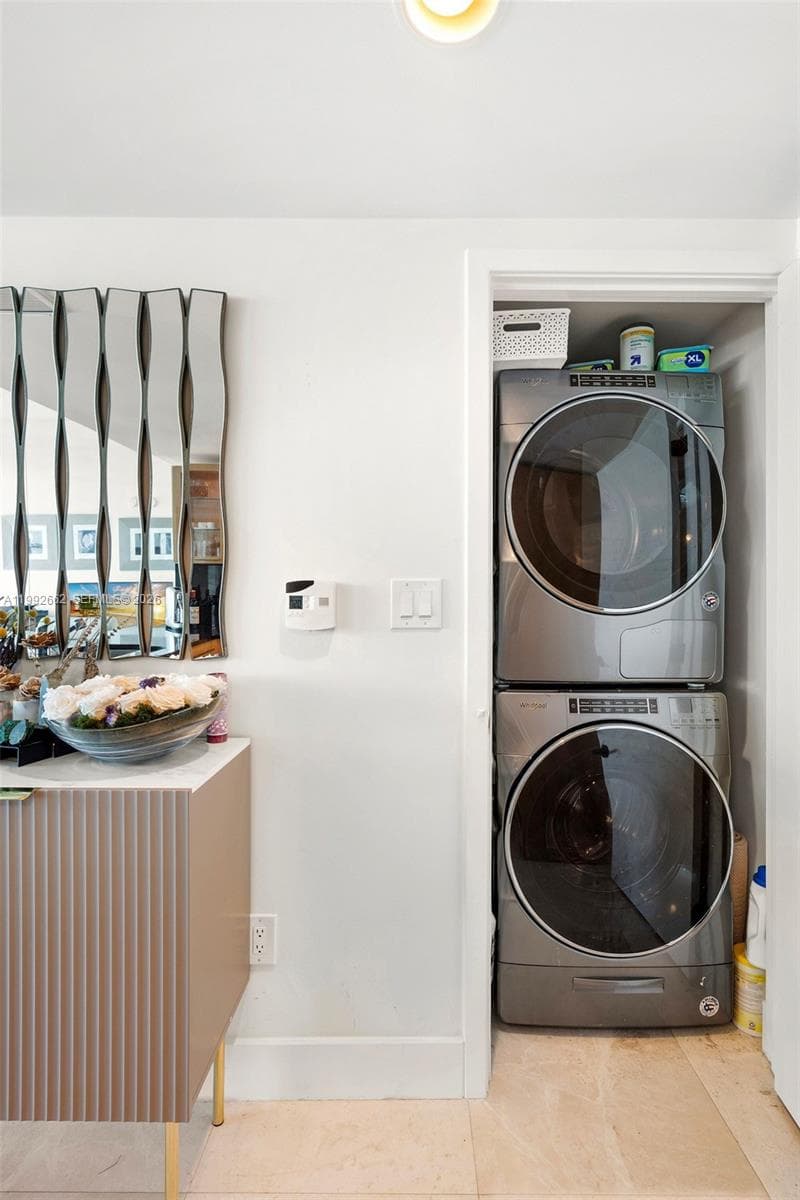 6801 Collins Ave # 1414, Miami Beach FL 33141 — 22