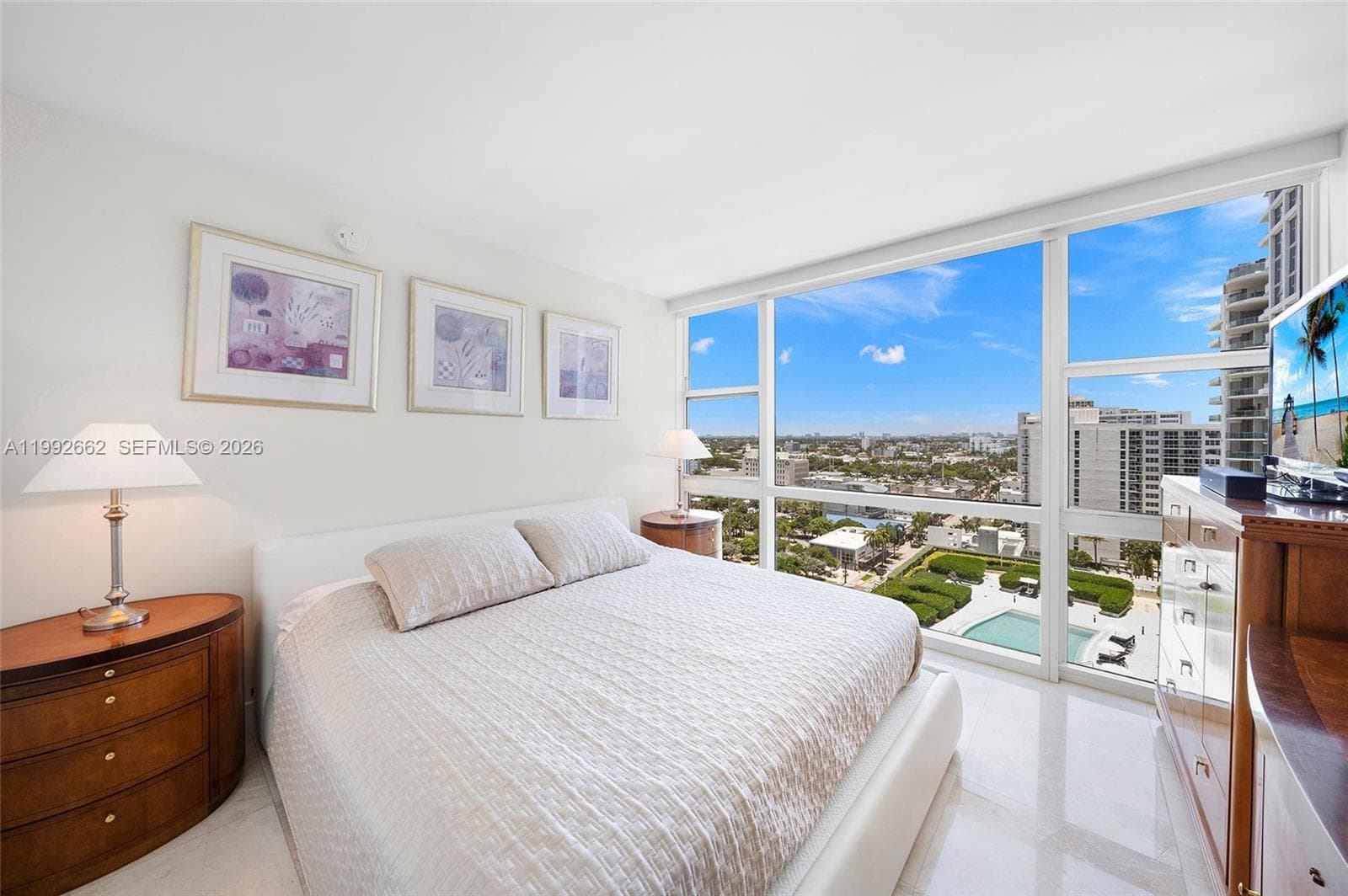 6801 Collins Ave # 1414, Miami Beach FL 33141 — 11