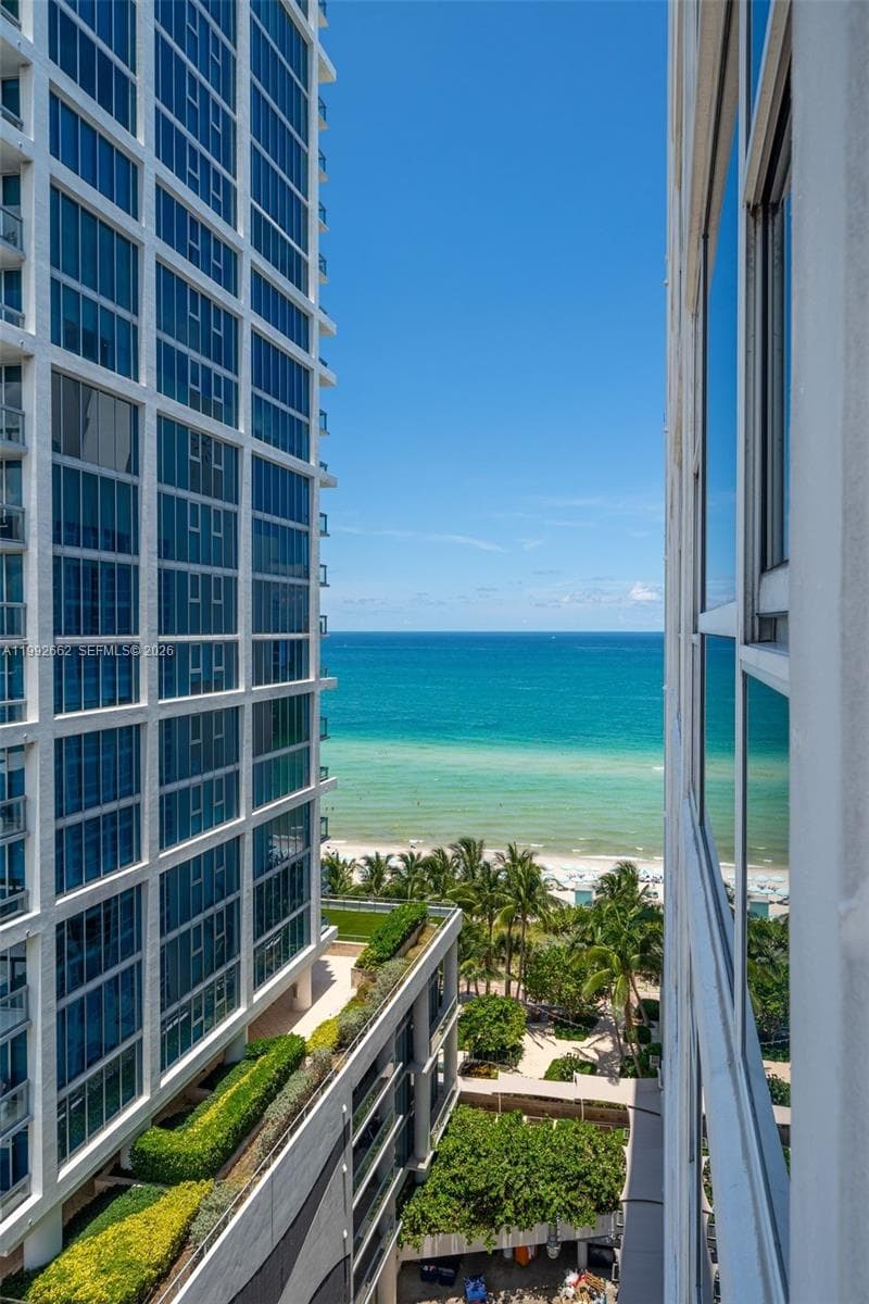 6801 Collins Ave # 1414, Miami Beach FL 33141 — 4