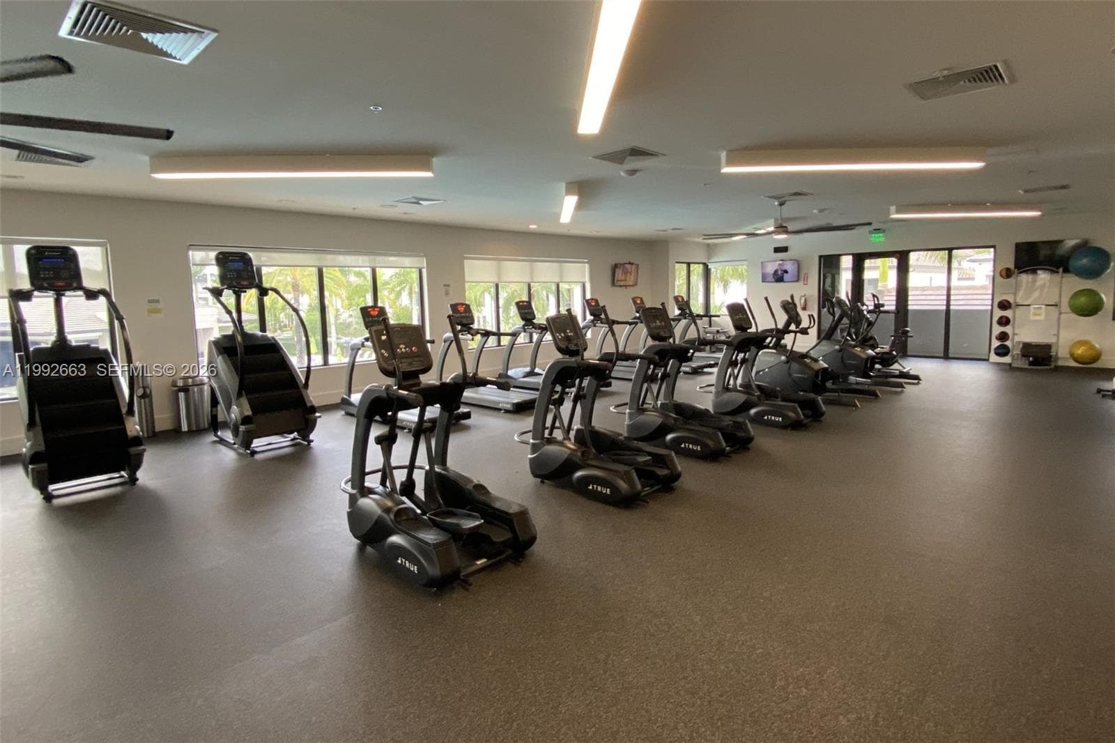8002 NW 43rd St, Doral FL 33166 — 47