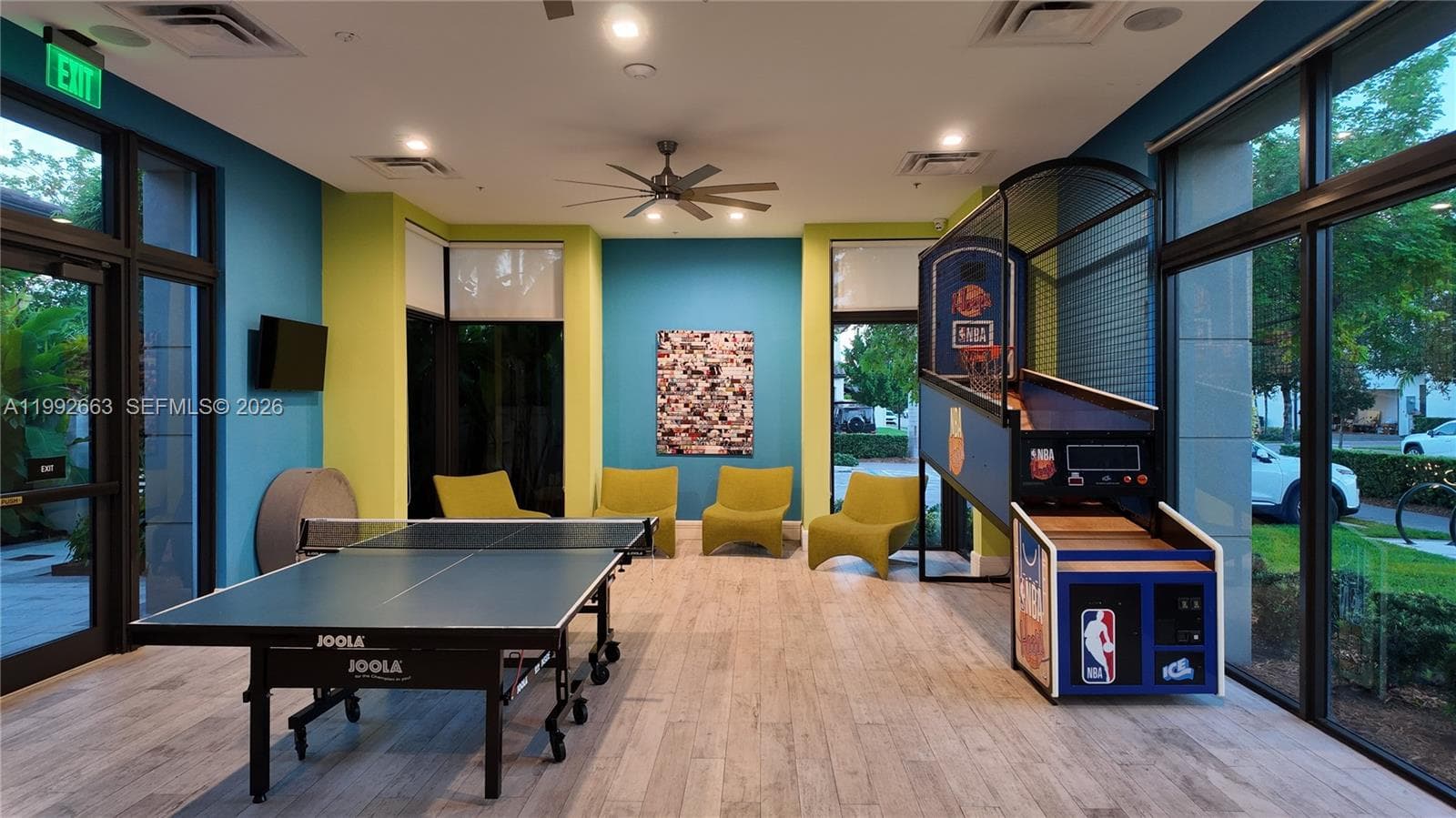 8002 NW 43rd St, Doral FL 33166 — 40