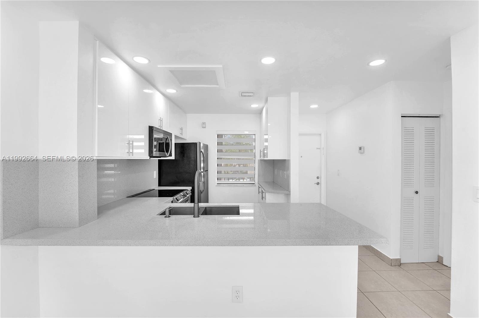 7668 SW 152nd Ave # 211, Miami FL 33193 — 7