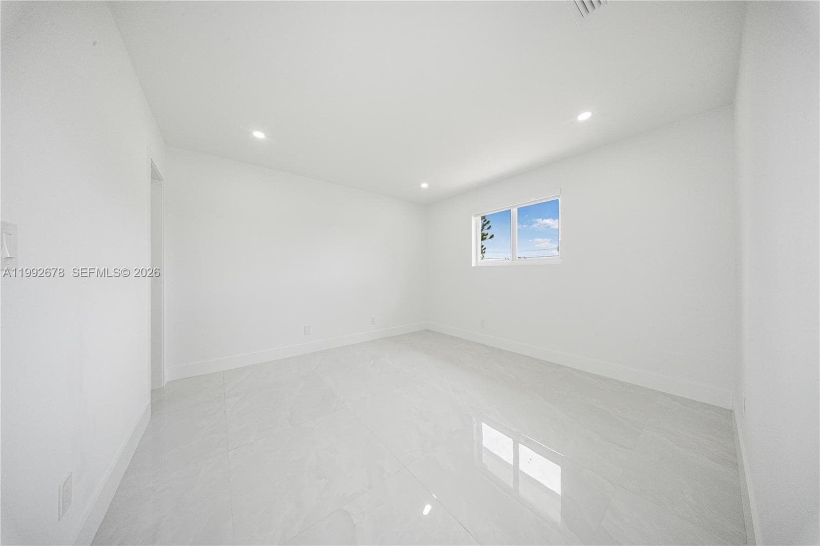17860 SW 110th Ct, Miami FL 33157 — 16
