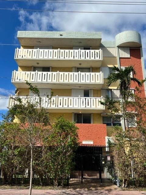 7900 Tatum Waterway Dr # 503, Miami Beach FL 33141 — 36