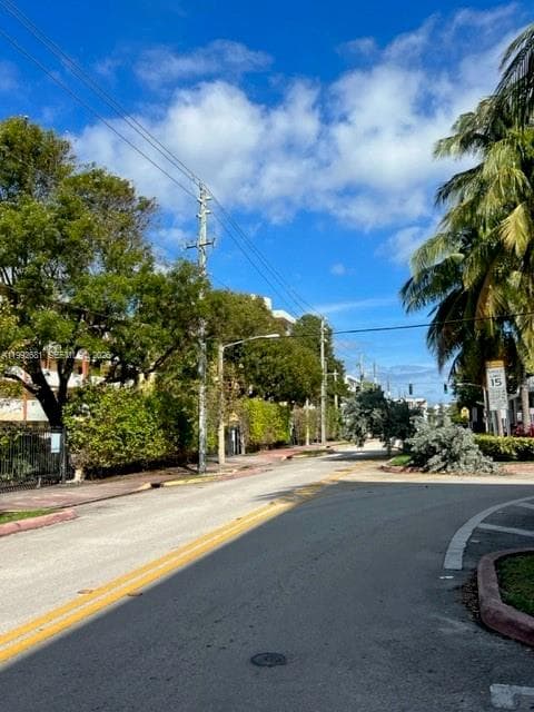 7900 Tatum Waterway Dr # 503, Miami Beach FL 33141 — 37