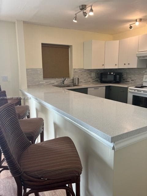 7900 Tatum Waterway Dr # 503, Miami Beach FL 33141 — 8