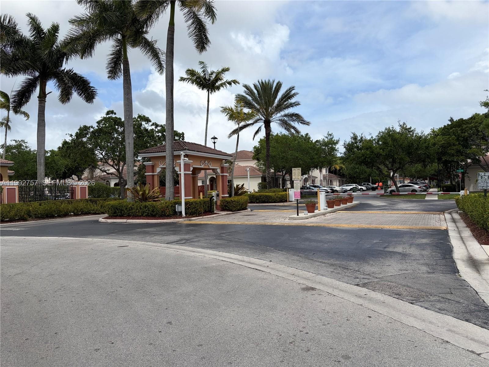 2281 NE 42nd Ave, Homestead FL 33033 — 3