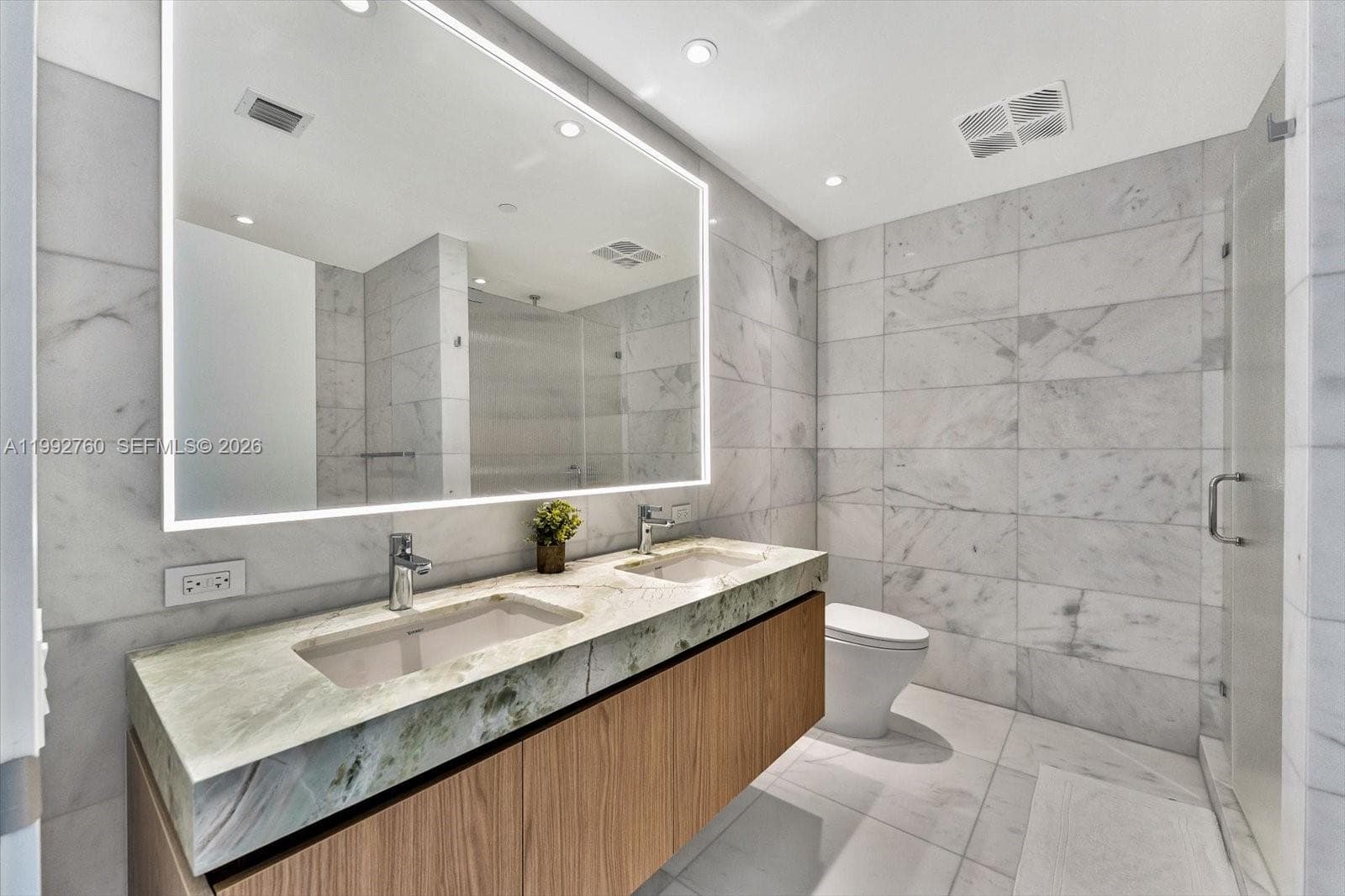 500 Alton Rd # 2205, Miami Beach FL 33139 — 17