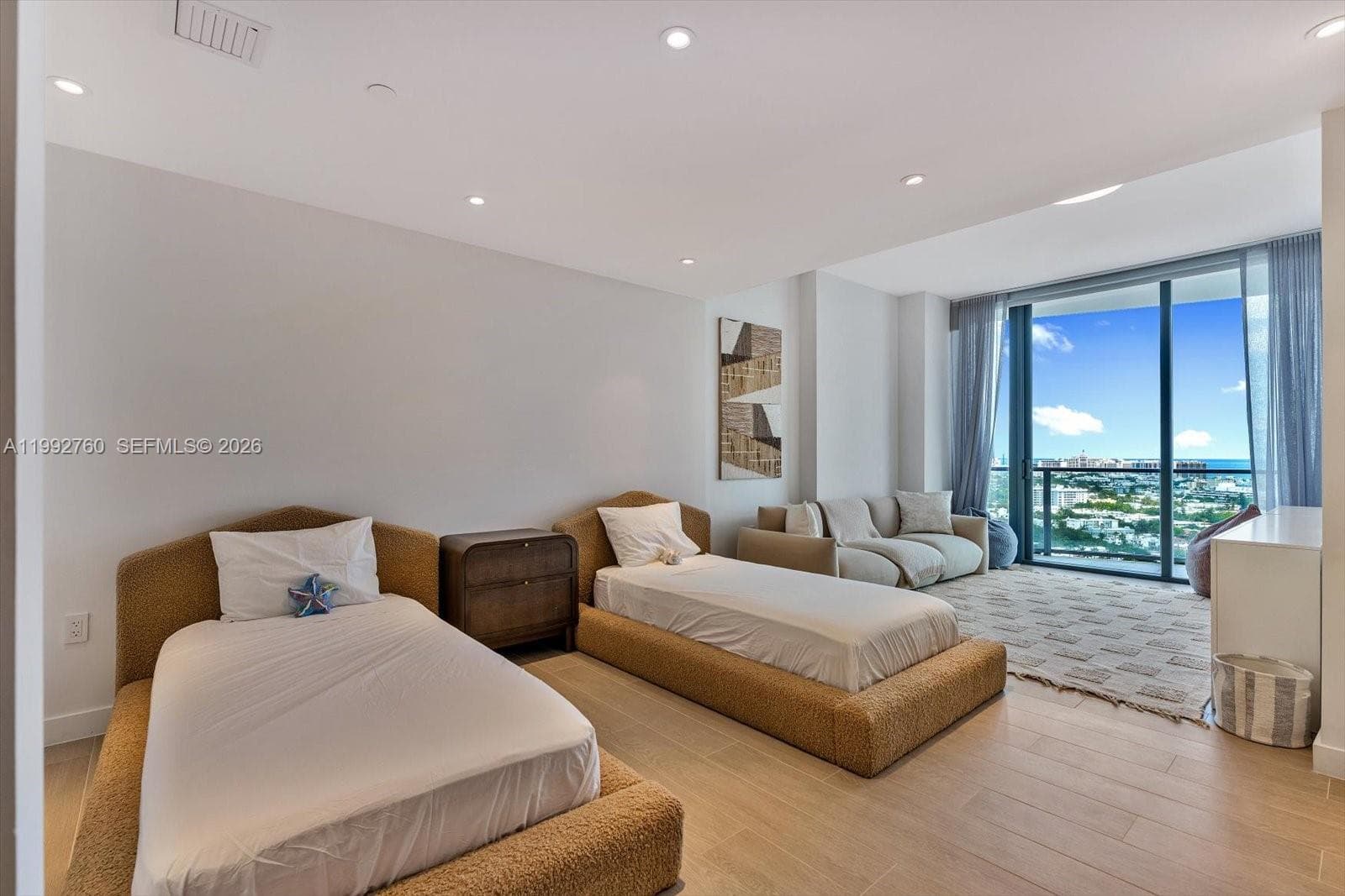 500 Alton Rd # 2205, Miami Beach FL 33139 — 24