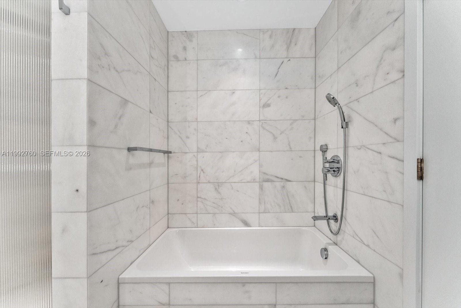 500 Alton Rd # 2205, Miami Beach FL 33139 — 18