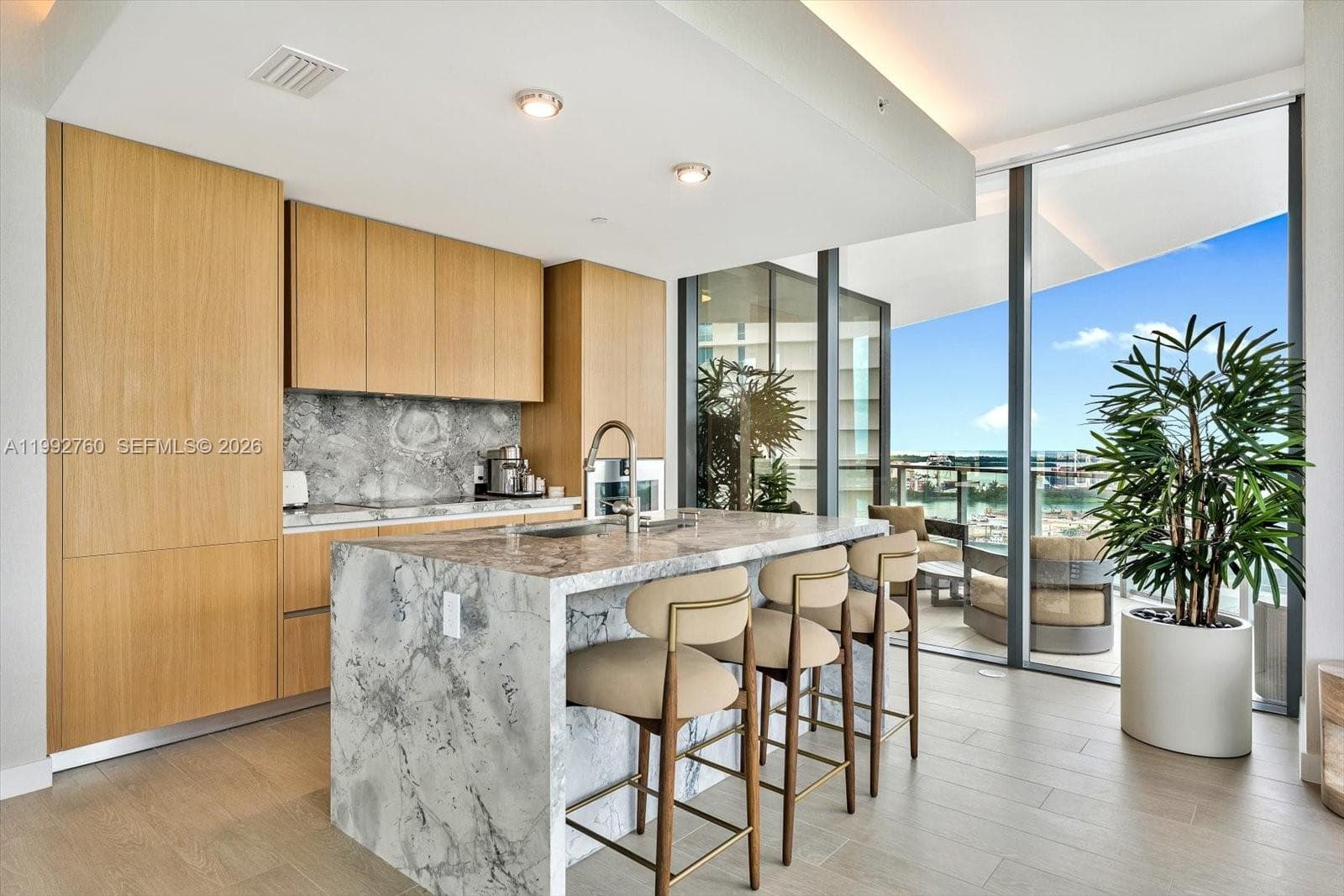 500 Alton Rd # 2205, Miami Beach FL 33139 — 11