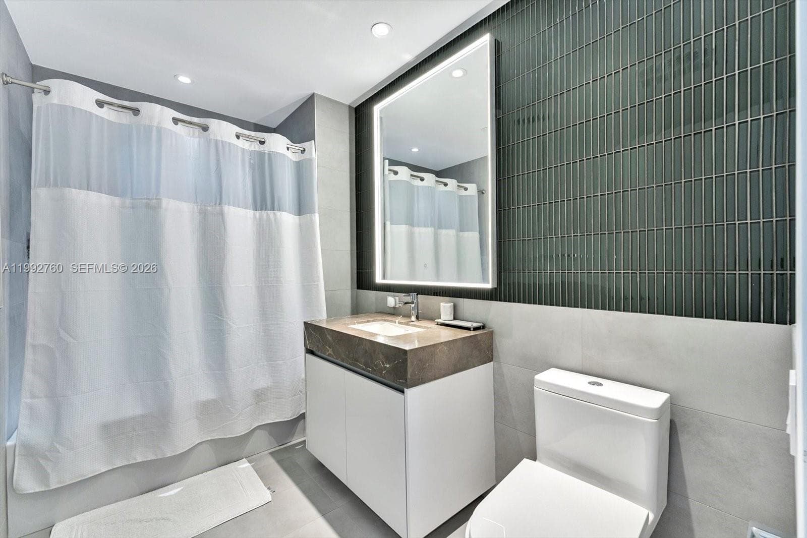 500 Alton Rd # 2205, Miami Beach FL 33139 — 29