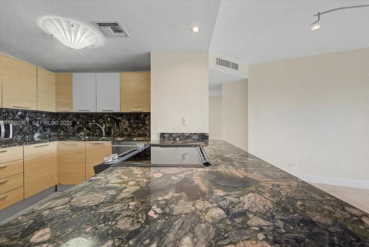 2451 Brickell Ave # 4F, Miami FL 33129 — 16