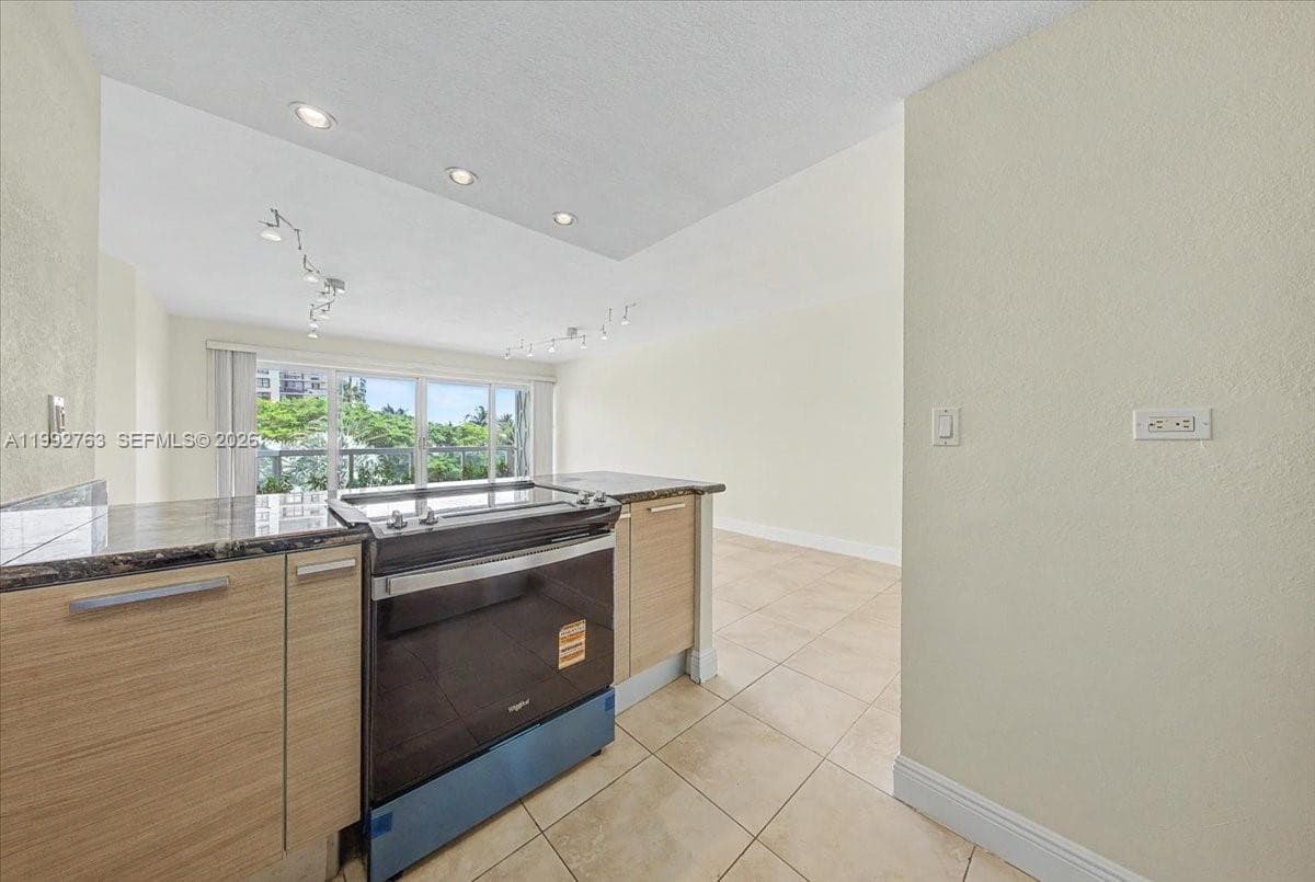 2451 Brickell Ave # 4F, Miami FL 33129 — 12