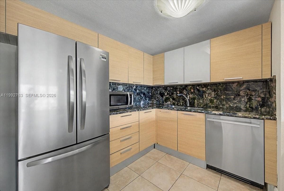 2451 Brickell Ave # 4F, Miami FL 33129 — 14