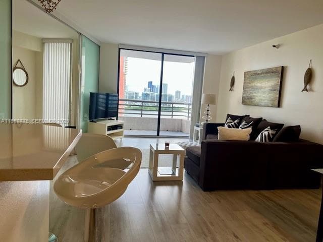 3300 NE 191st St # 1916, Aventura FL 33180 — 13