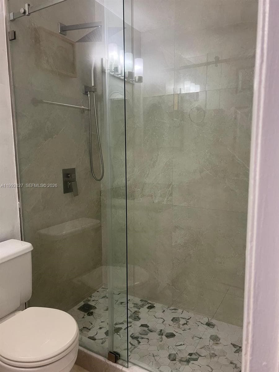 6465 W 27th Ave # 202, Hialeah FL 33016 — 7