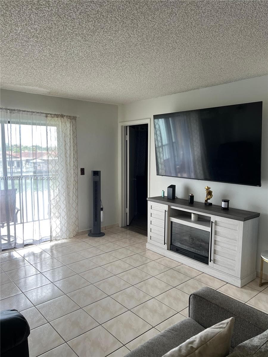 6465 W 27th Ave # 202, Hialeah FL 33016 — 1